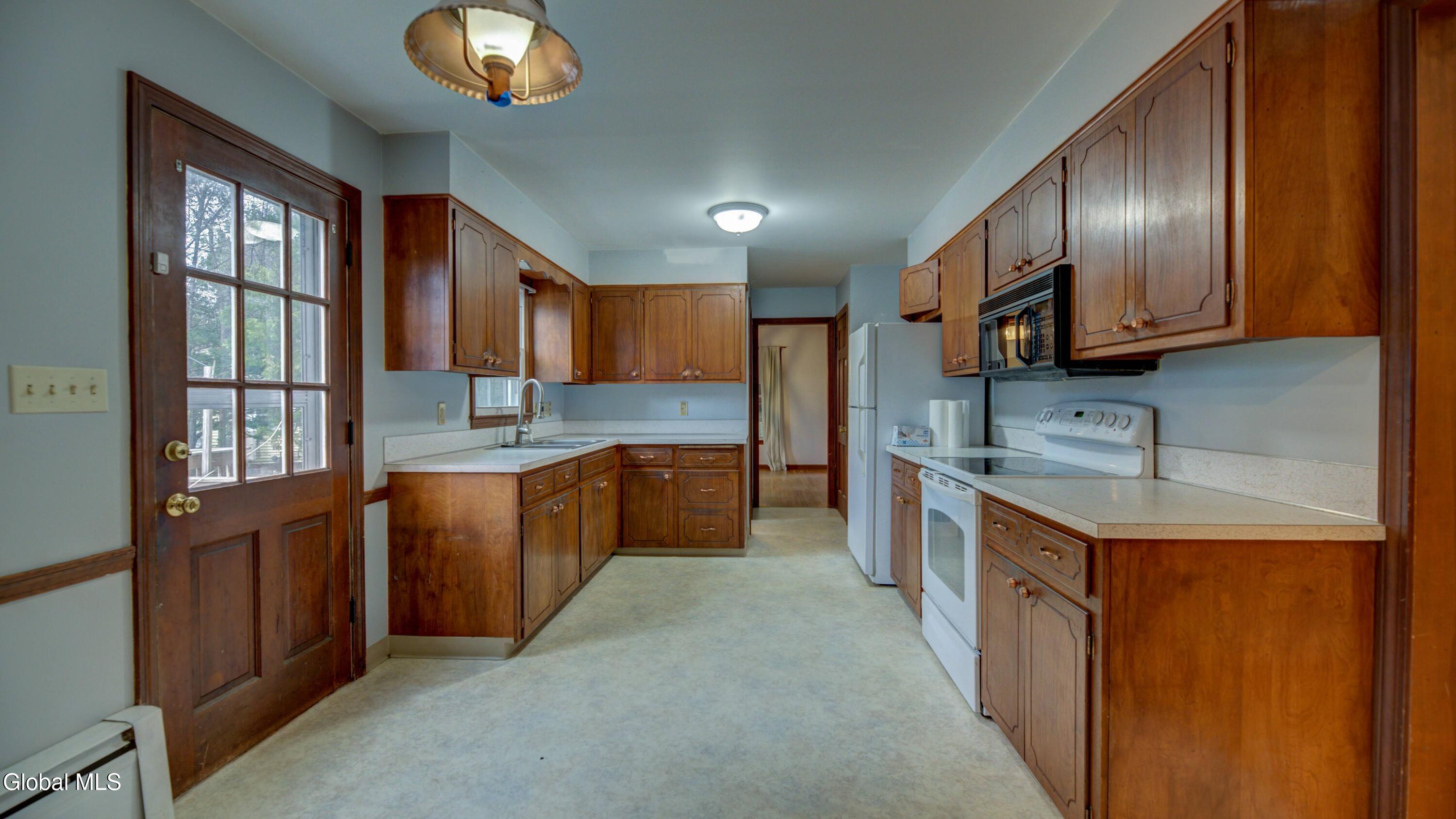 38 Hamilton Street Guilderland NY 12084