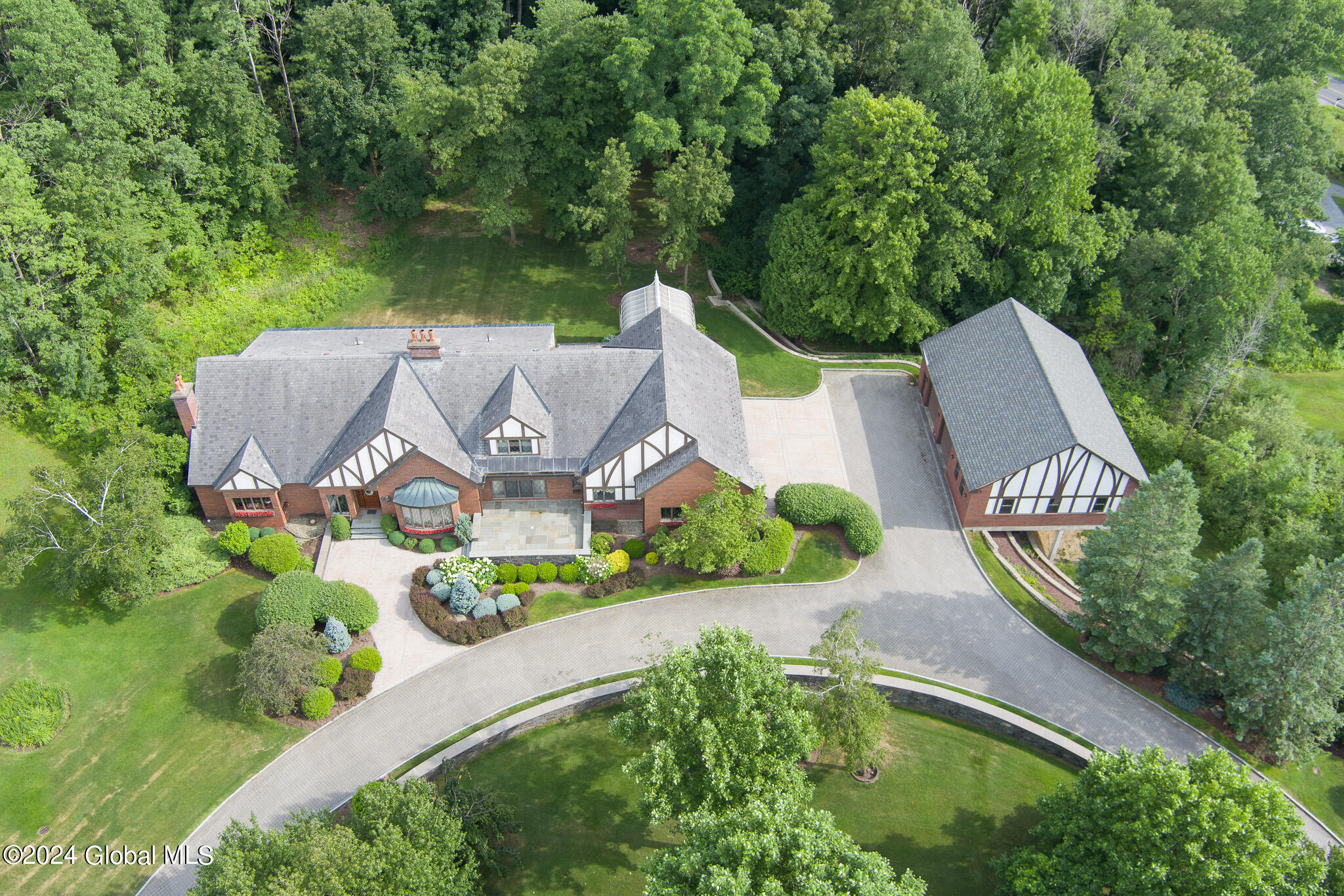 10 Covington Court Niskayuna NY 12309