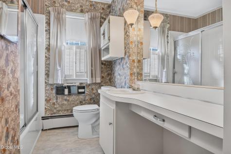 25 Baker Road Gloversville NY 12078