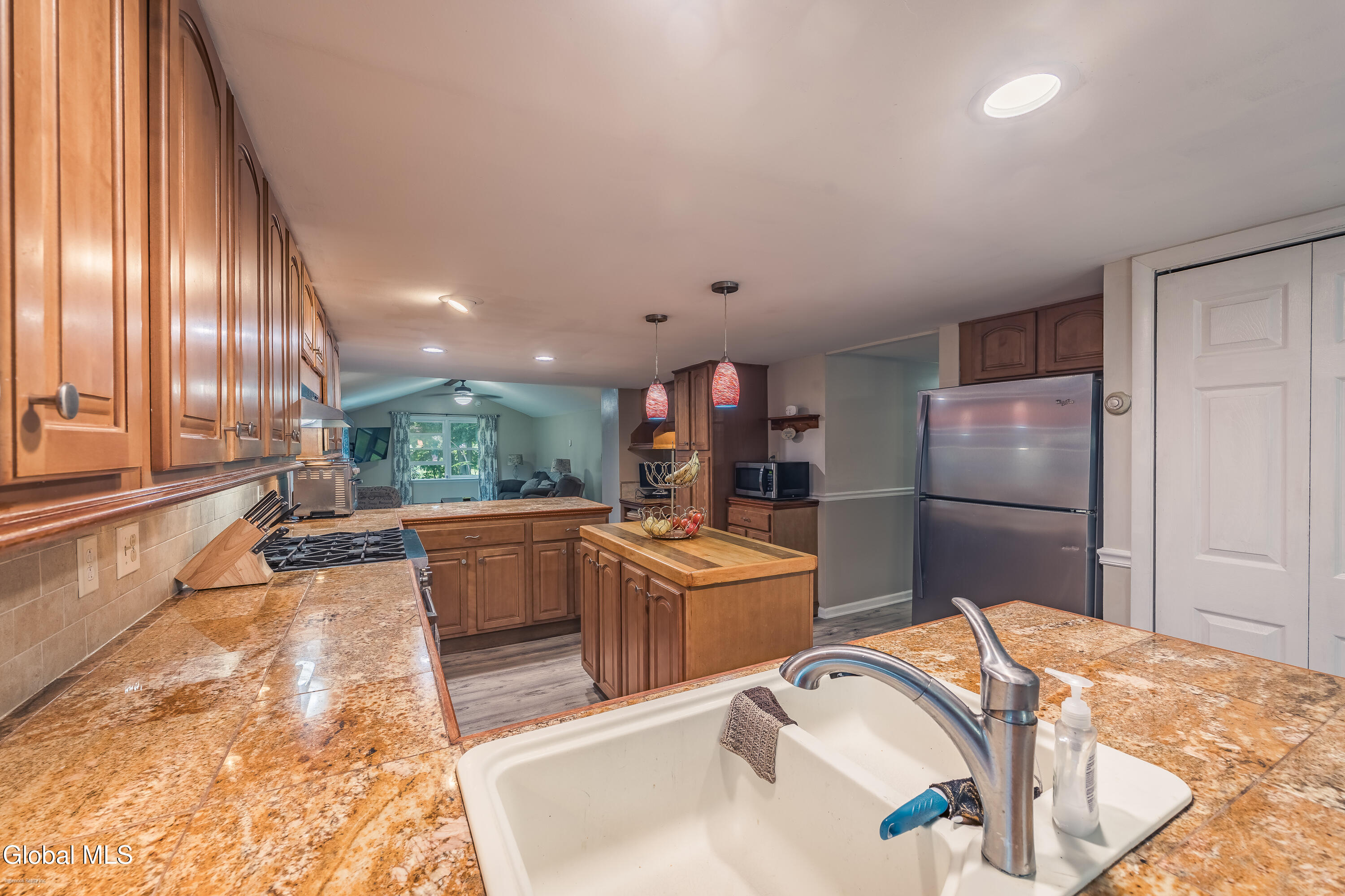 7198 Fish House Road Galway NY 12074
