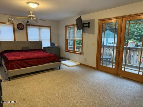 23 N Shore Road Rensselaer NY 12138