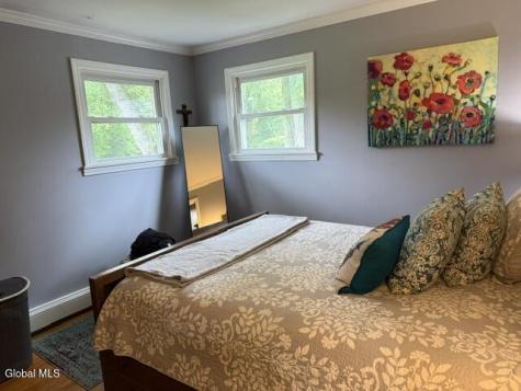 23 N Shore Road Rensselaer NY 12138