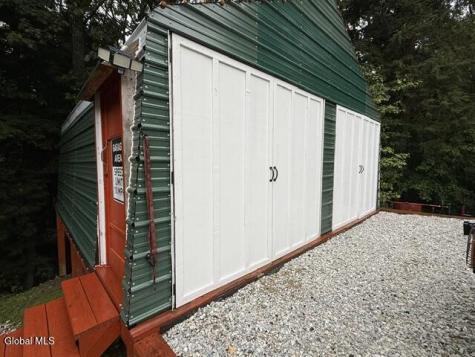 23 N Shore Road Rensselaer NY 12138