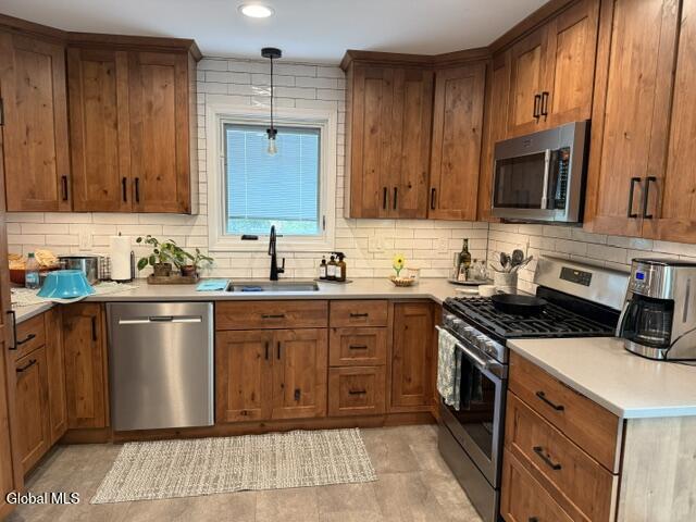 23 N Shore Road Rensselaer NY 12138