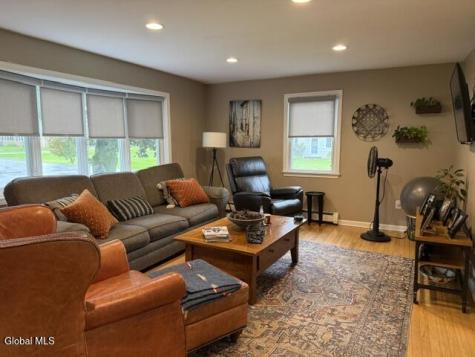 23 N Shore Road Rensselaer NY 12138