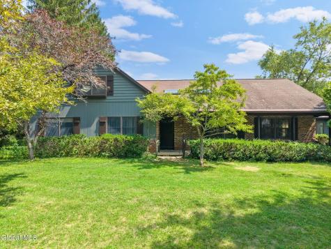159 Currybush Connection Schenectady NY 12306