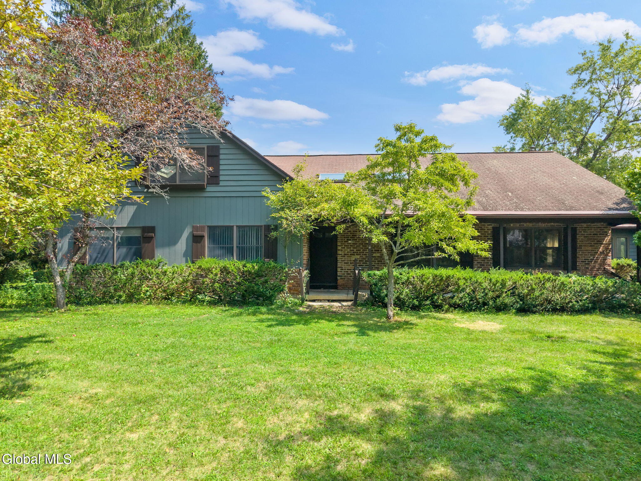 159 Currybush Connection Schenectady NY 12306