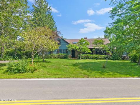 159 Currybush Connection Schenectady NY 12306