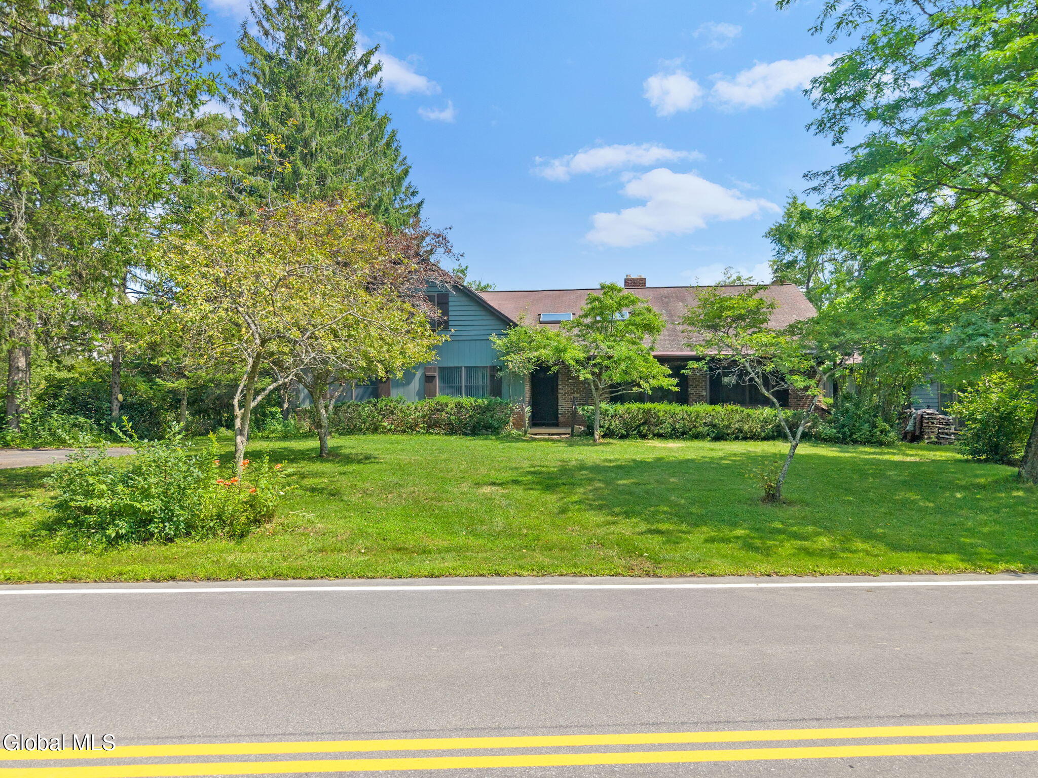 159 Currybush Connection Schenectady NY 12306