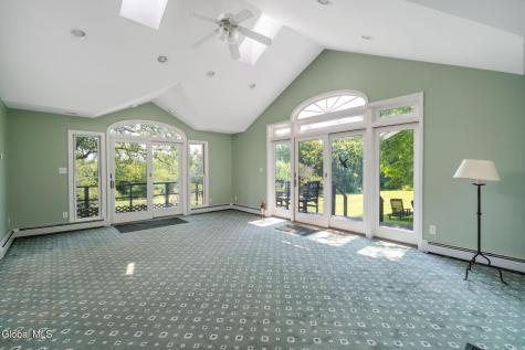 159 Currybush Connection Schenectady NY 12306