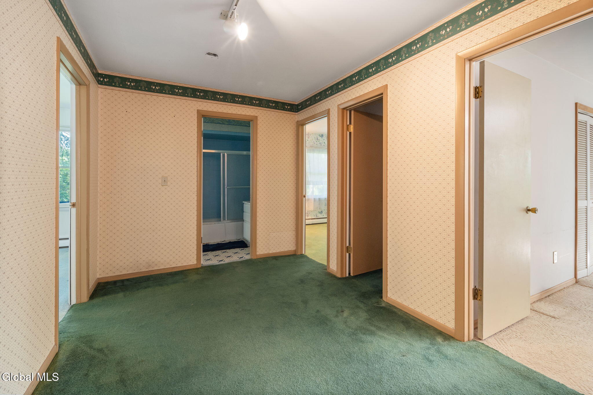 159 Currybush Connection Schenectady NY 12306