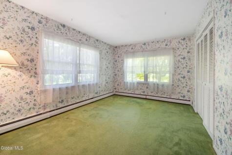 159 Currybush Connection Schenectady NY 12306