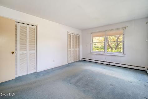 159 Currybush Connection Schenectady NY 12306