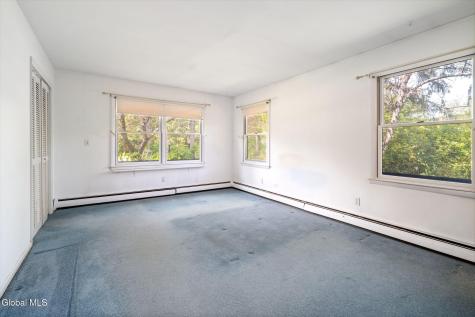 159 Currybush Connection Schenectady NY 12306