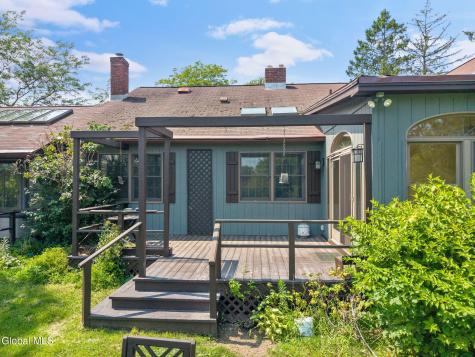 159 Currybush Connection Schenectady NY 12306