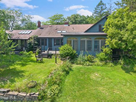 159 Currybush Connection Schenectady NY 12306