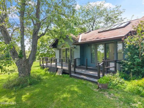 159 Currybush Connection Schenectady NY 12306