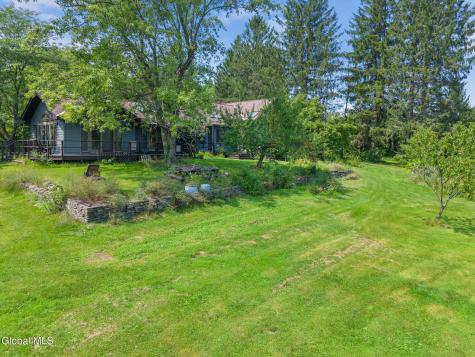 159 Currybush Connection Schenectady NY 12306