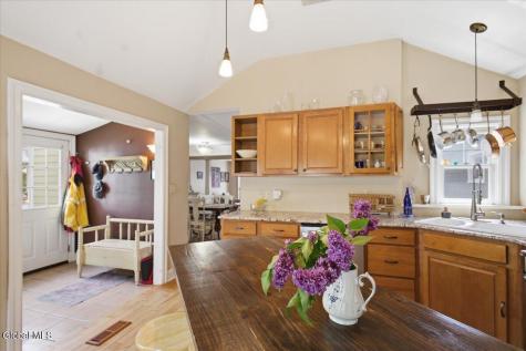 27 Marvin Street Saratoga Springs NY 12866