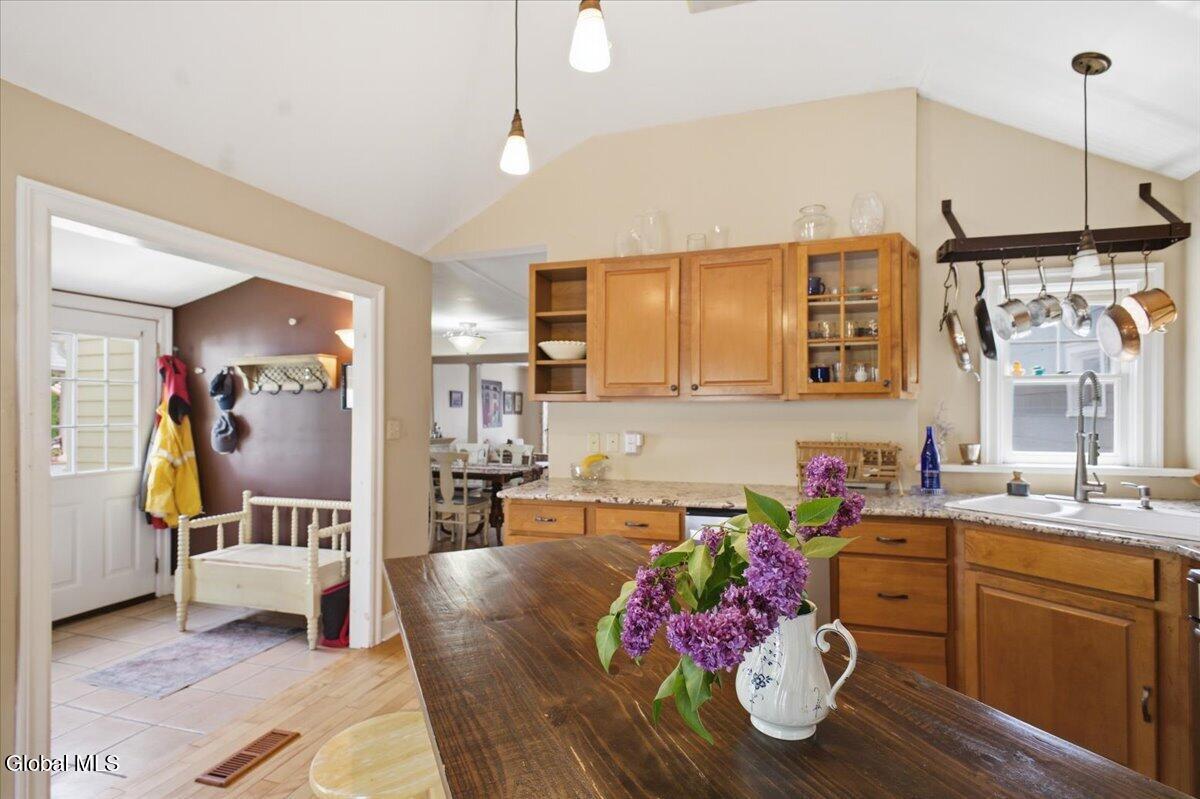 27 Marvin Street Saratoga Springs NY 12866