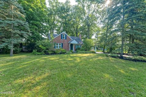 1585 Regal Avenue Schenectady NY 12309