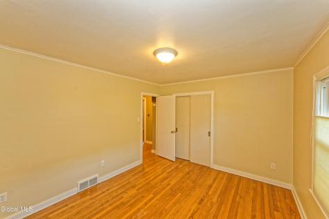 1585 Regal Avenue Schenectady NY 12309