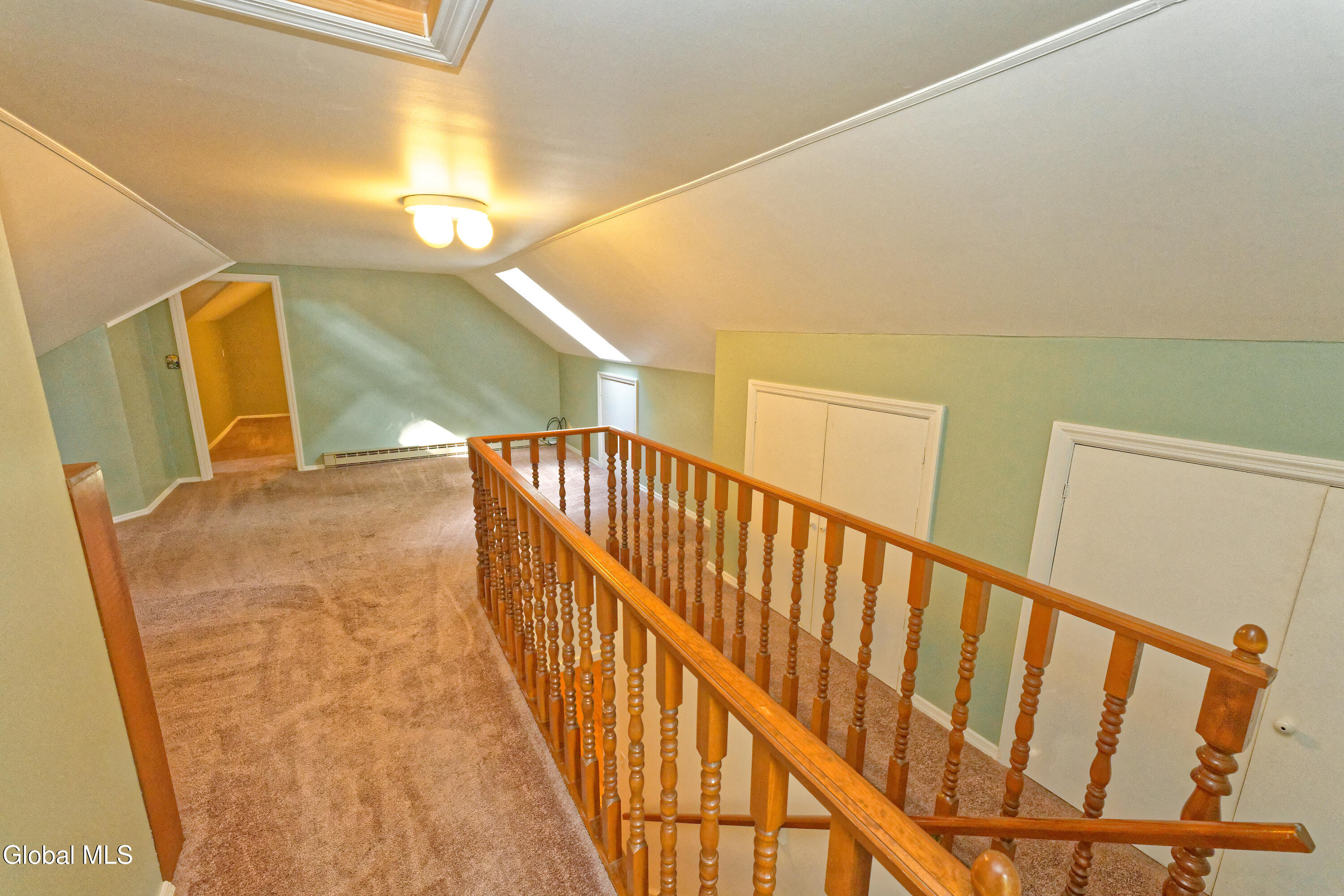 1585 Regal Avenue Schenectady NY 12309