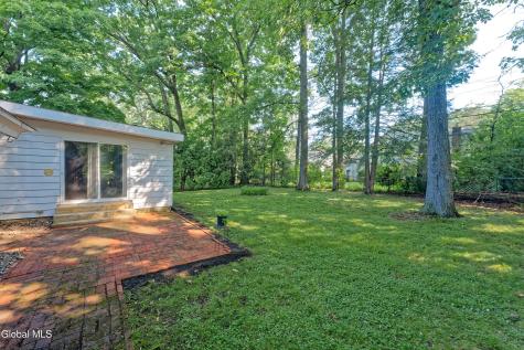 1585 Regal Avenue Schenectady NY 12309