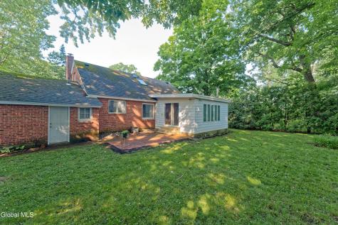 1585 Regal Avenue Schenectady NY 12309