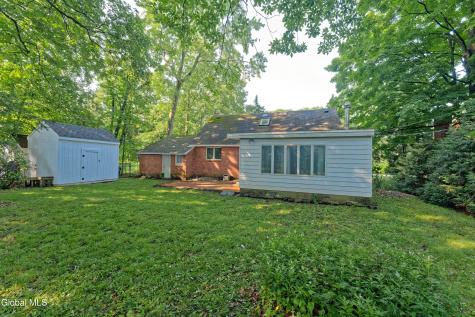 1585 Regal Avenue Schenectady NY 12309