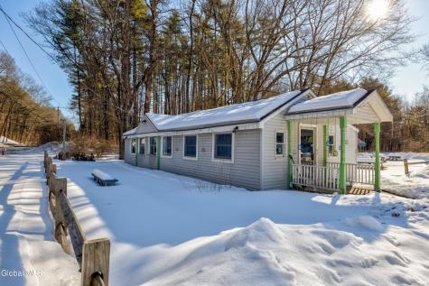 588 Lake Avenue Saratoga Springs NY 12866