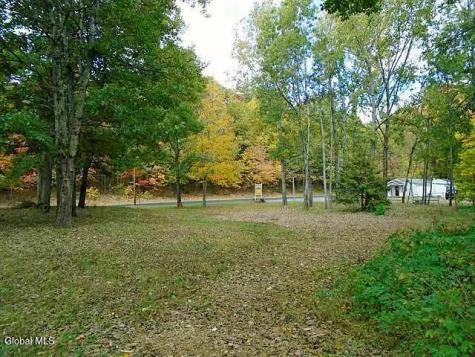 588 Lake Avenue Saratoga Springs NY 12866