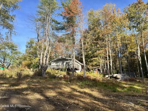 136 Fayville Road Middle Grove NY 12850