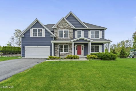 31 Stablegate Drive Ballston Lake NY 12019