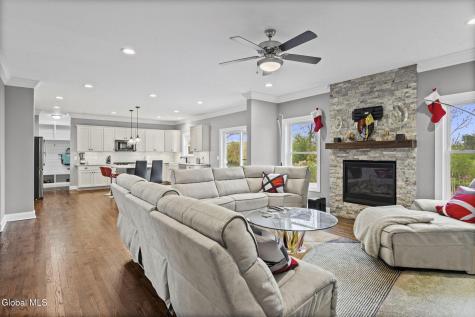 31 Stablegate Drive Ballston Lake NY 12019