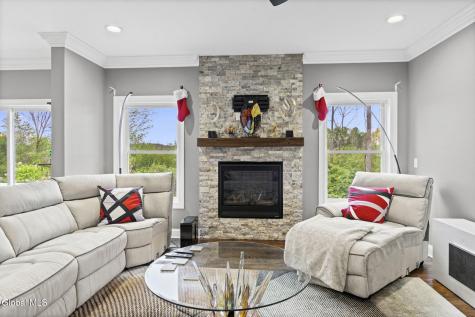 31 Stablegate Drive Ballston Lake NY 12019