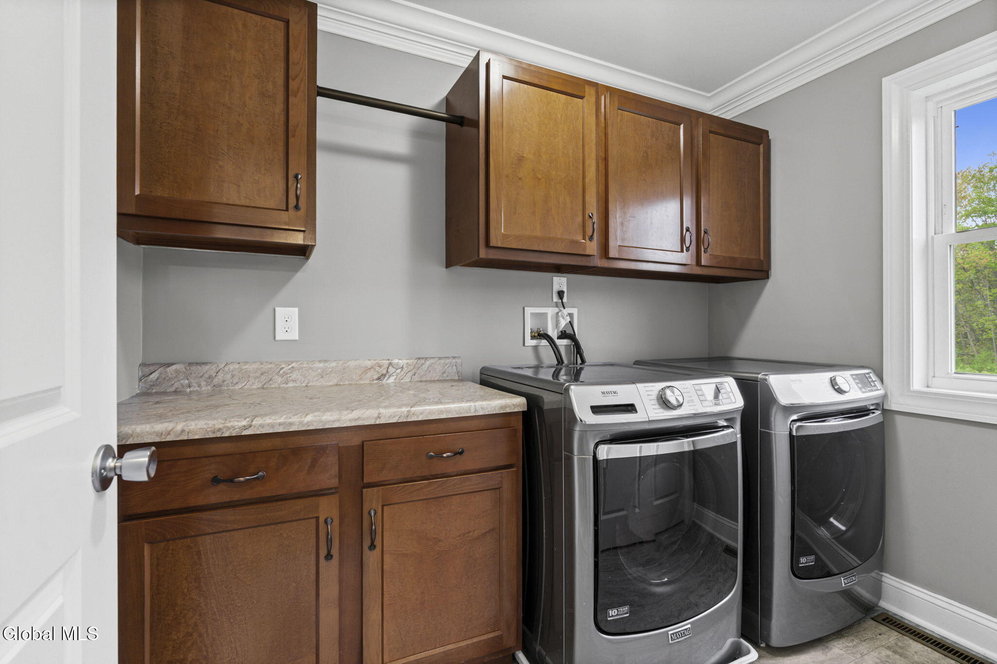 31 Stablegate Drive Ballston Lake NY 12019