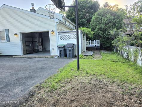 253 Van Vorst Road Ballston Lake NY 12019