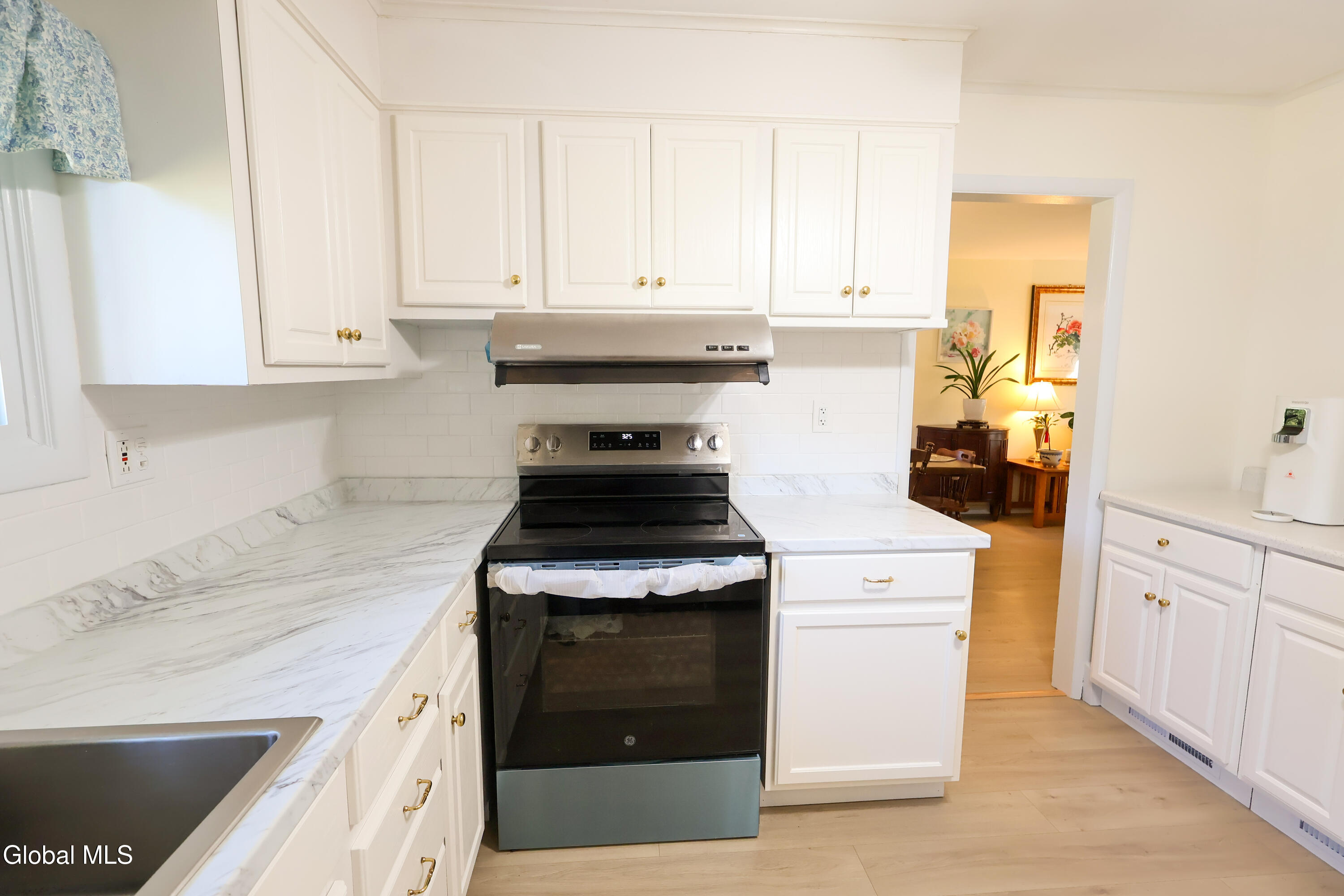 47 Nicholas Drive Albany NY 12205