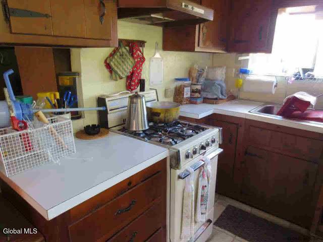90 & 98 Rainbow Way Hampton NY 12887