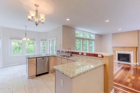 826 Creek Court Slingerlands NY 12159