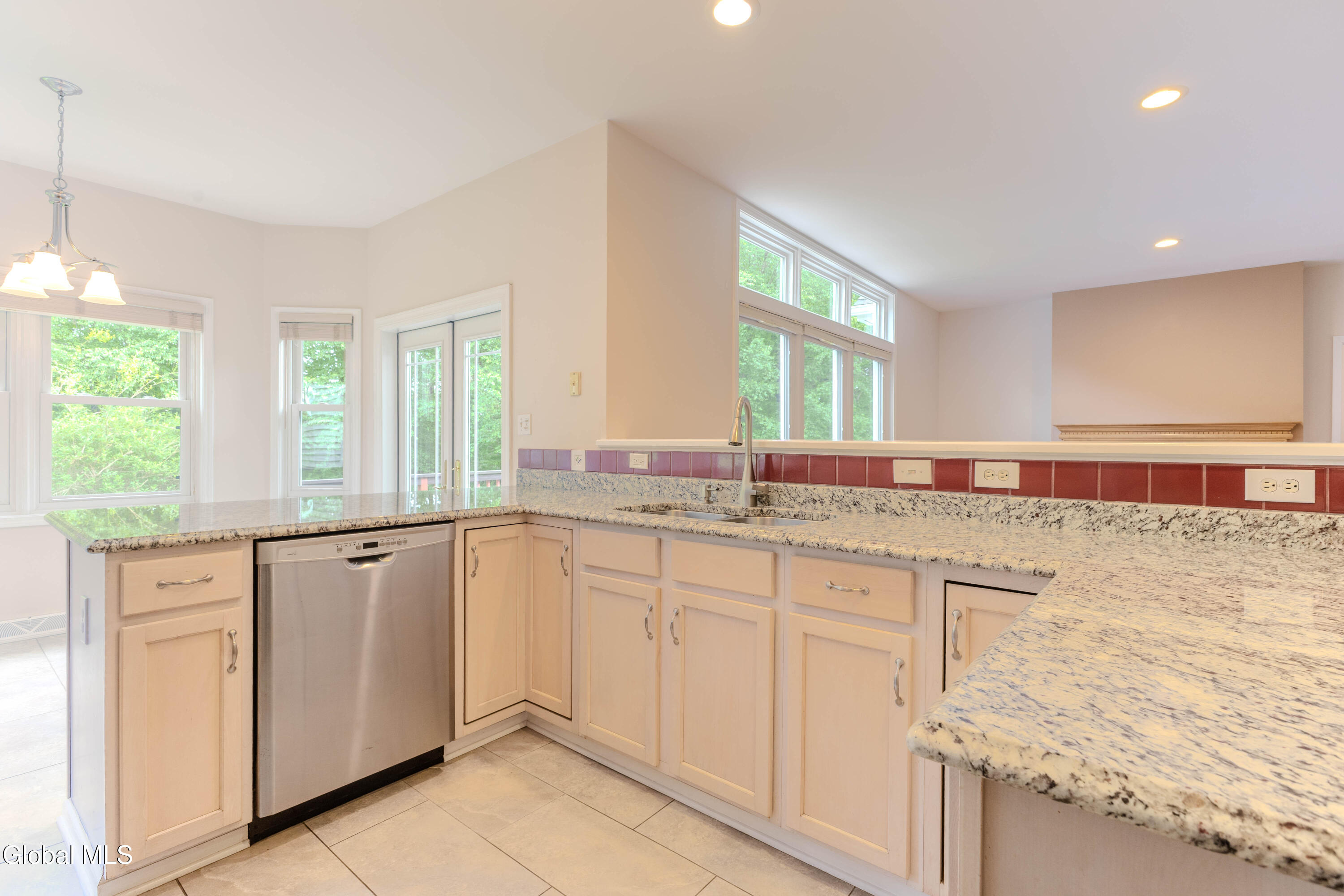 826 Creek Court Slingerlands NY 12159