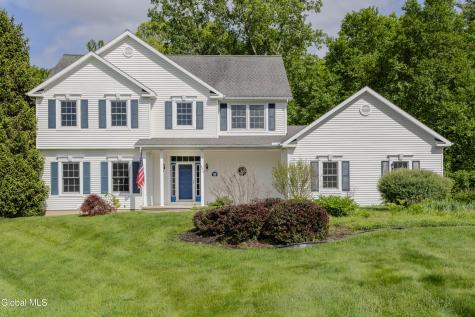 826 Creek Court Slingerlands NY 12159