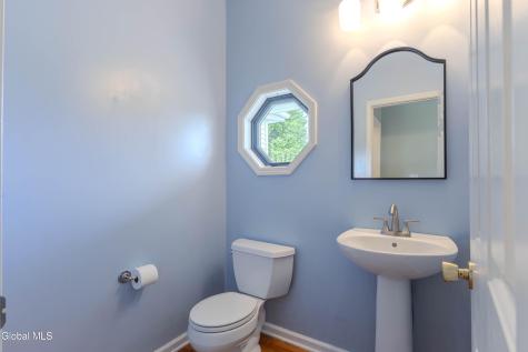 826 Creek Court Slingerlands NY 12159