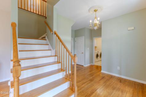 826 Creek Court Slingerlands NY 12159