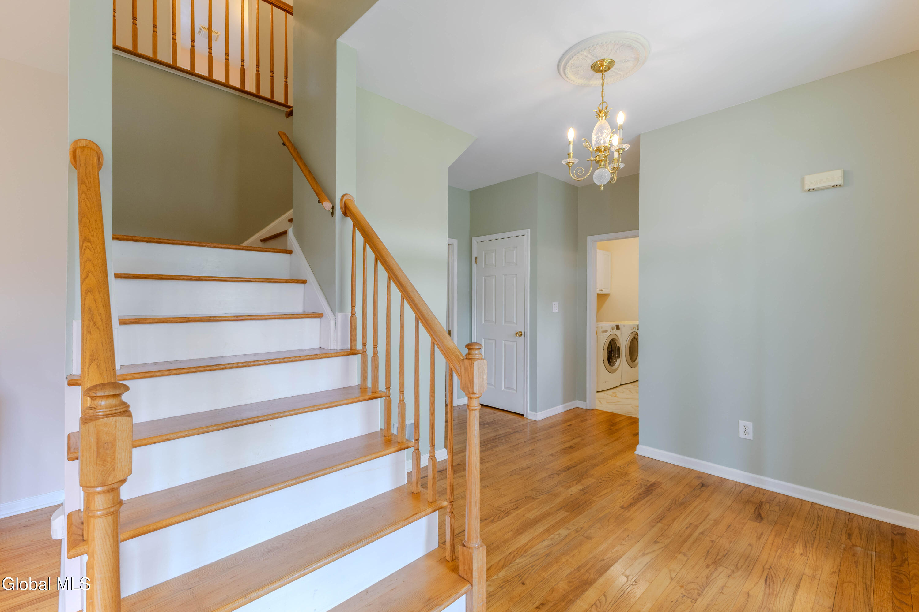 826 Creek Court Slingerlands NY 12159