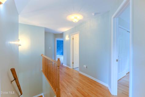 826 Creek Court Slingerlands NY 12159