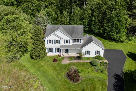 826 Creek Court Slingerlands NY 12159