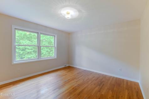 826 Creek Court Slingerlands NY 12159