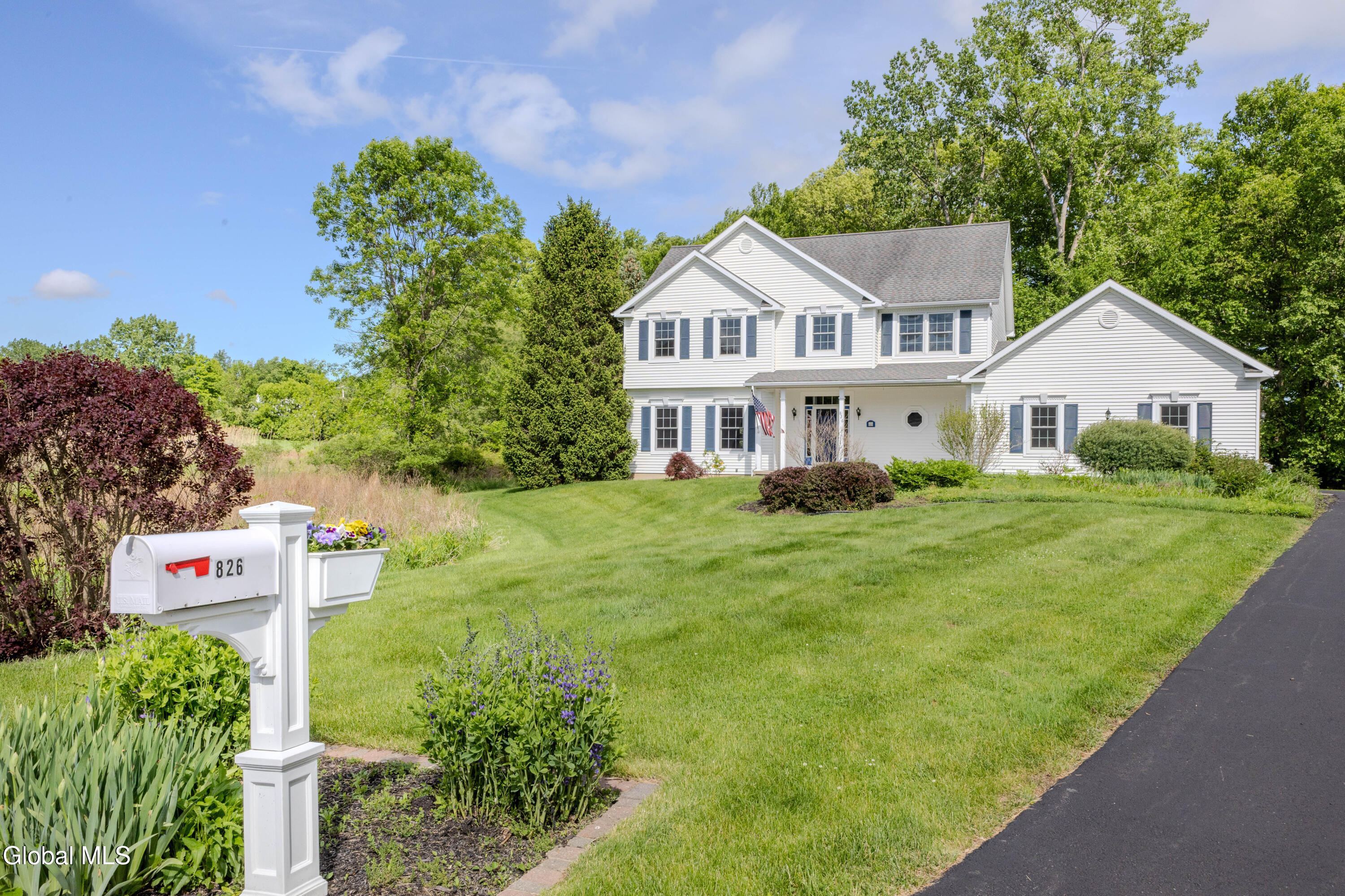 826 Creek Court Slingerlands NY 12159